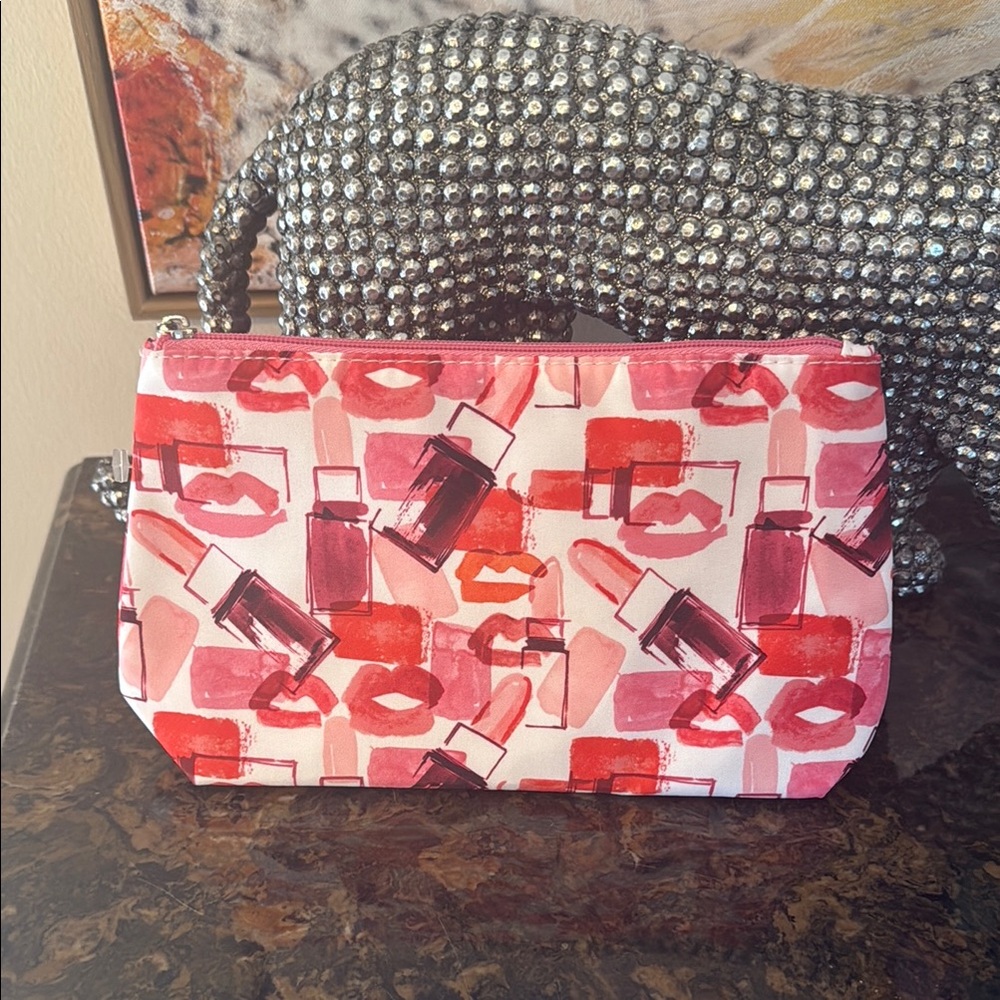 NWOT Clinique Makeup Bag